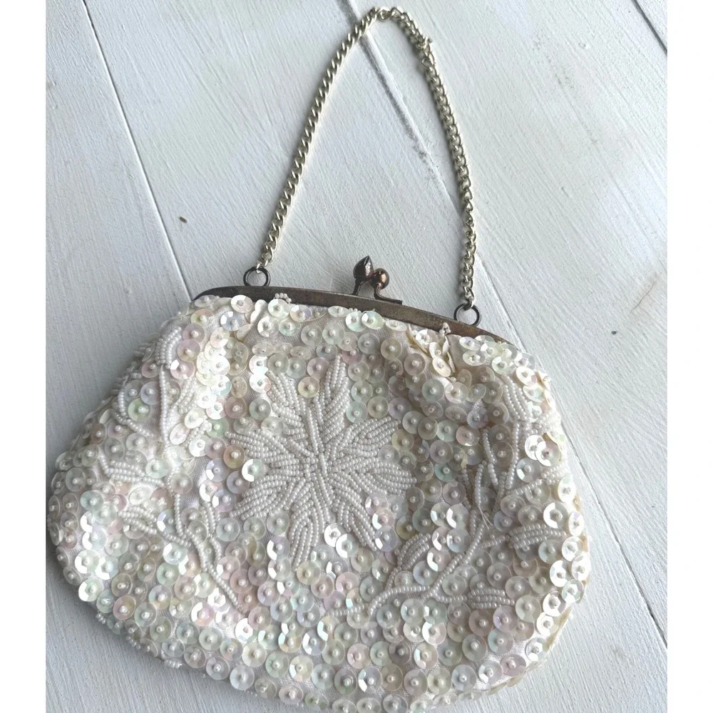 Vintage White Iridescent Sequin Seed Bead Evening Bag Kiss Lock Gold Chain Strap